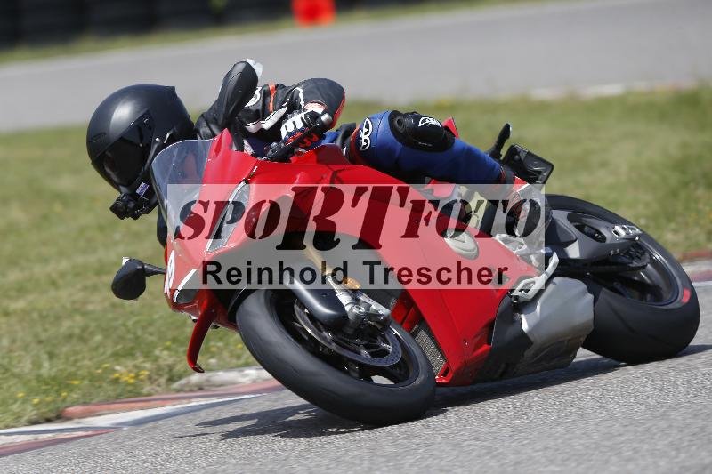 /27 12.06.2025 Ducati Schweiz Trackday Warmup  ADR/blau-bleu/19